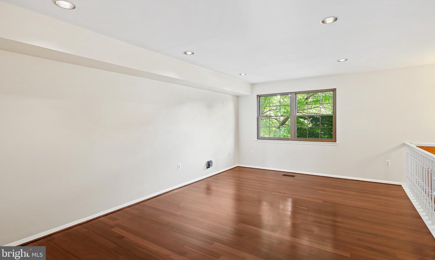 11 Heather Hl Rd, Baltimore MD  21228-6101 exterior