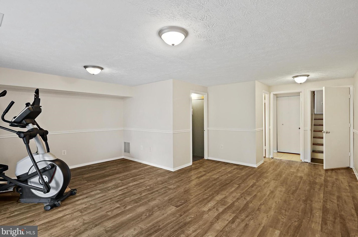 11 Heather Hl Rd, Baltimore MD  21228-6101 exterior