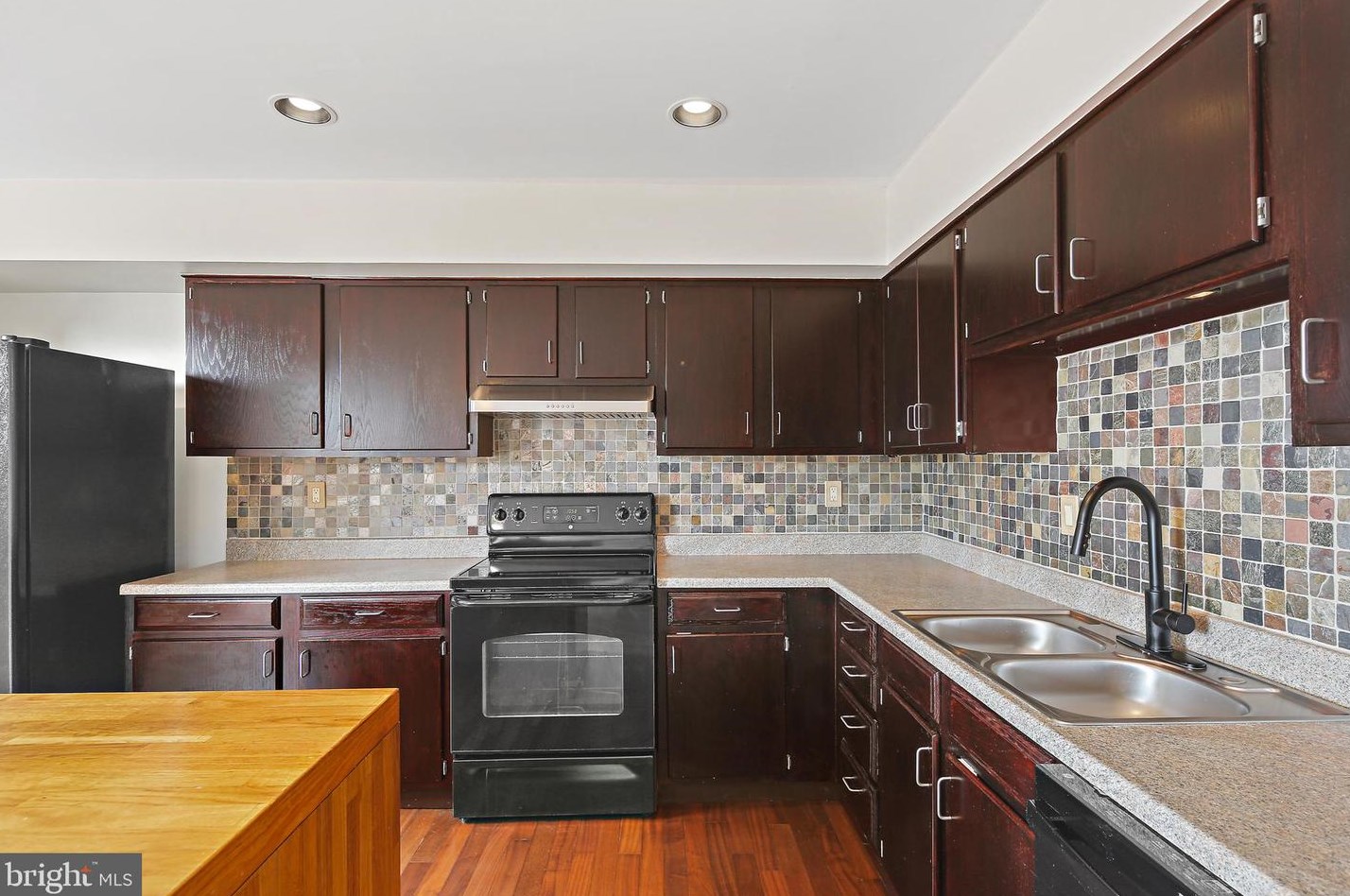 11 Heather Hl Rd, Baltimore MD  21228-6101 exterior