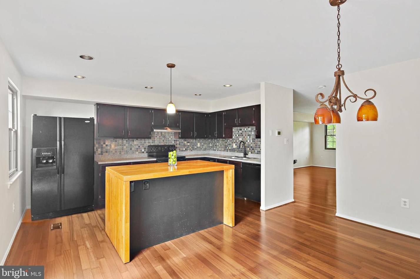 11 Heather Hl Rd, Baltimore MD  21228-6101 exterior