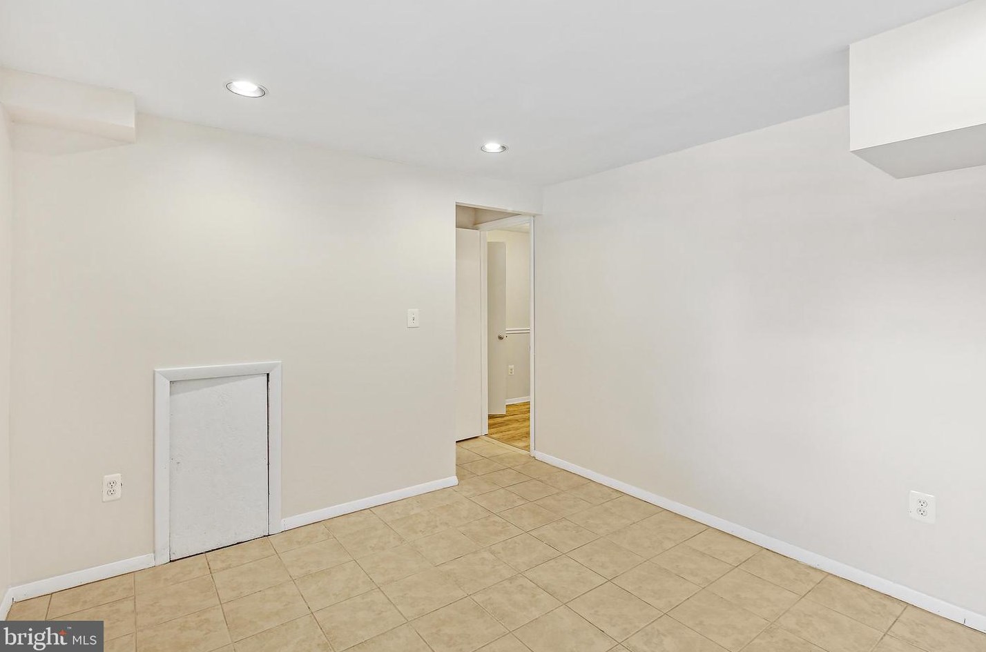 11 Heather Hl Rd, Baltimore MD  21228-6101 exterior