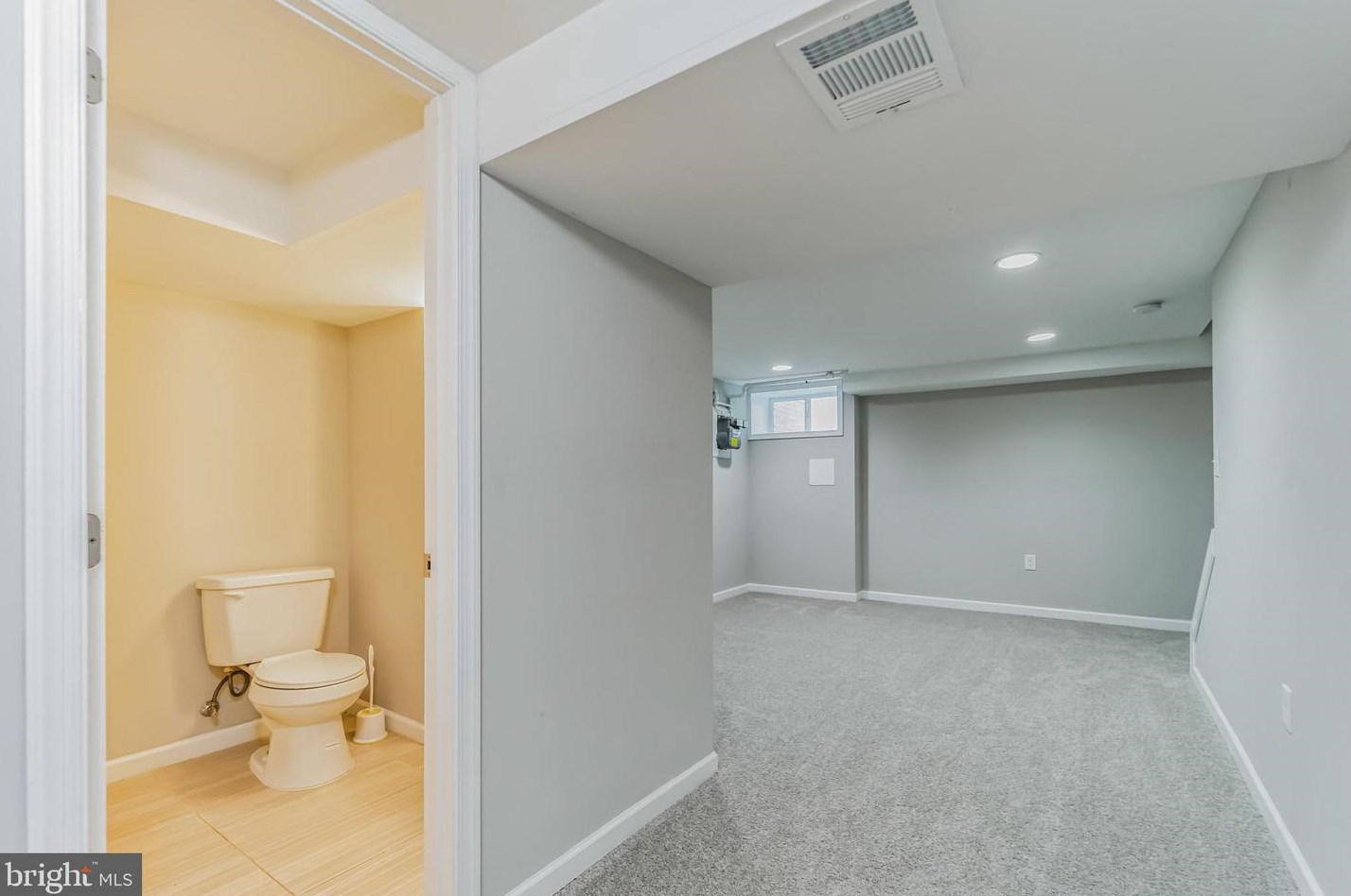 3422 Dunran Rd, Baltimore MD 21222-5946 exterior