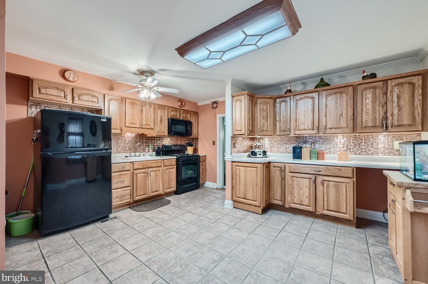 835 Jaydee Ave, Baltimore MD  21222-1334 exterior