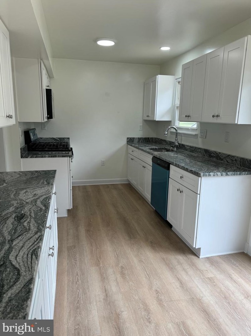 80 King Charles Cir, Baltimore MD  21237-4132 exterior