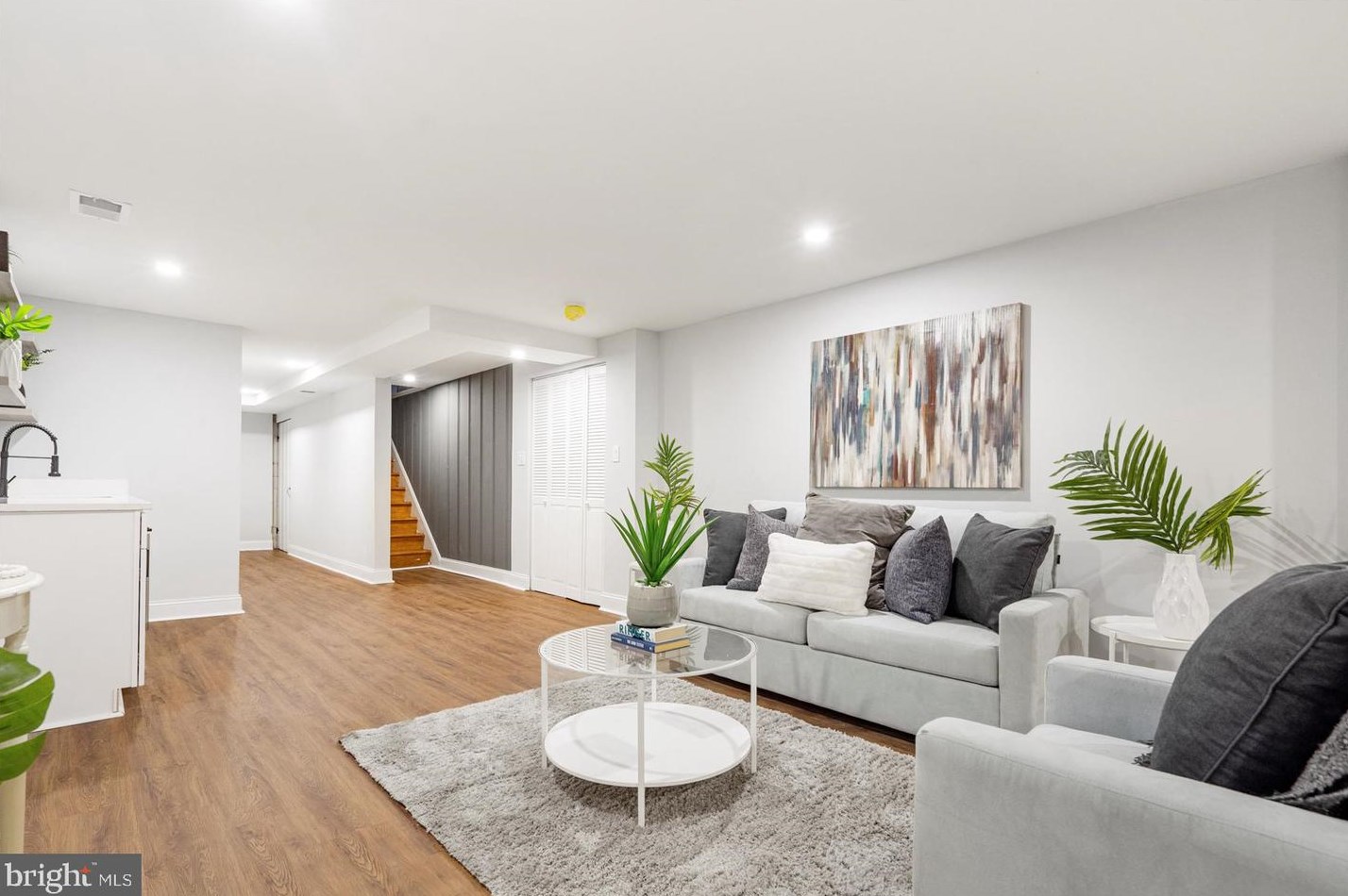 904 Stevenson Ln, Baltimore MD  21286-7916 exterior