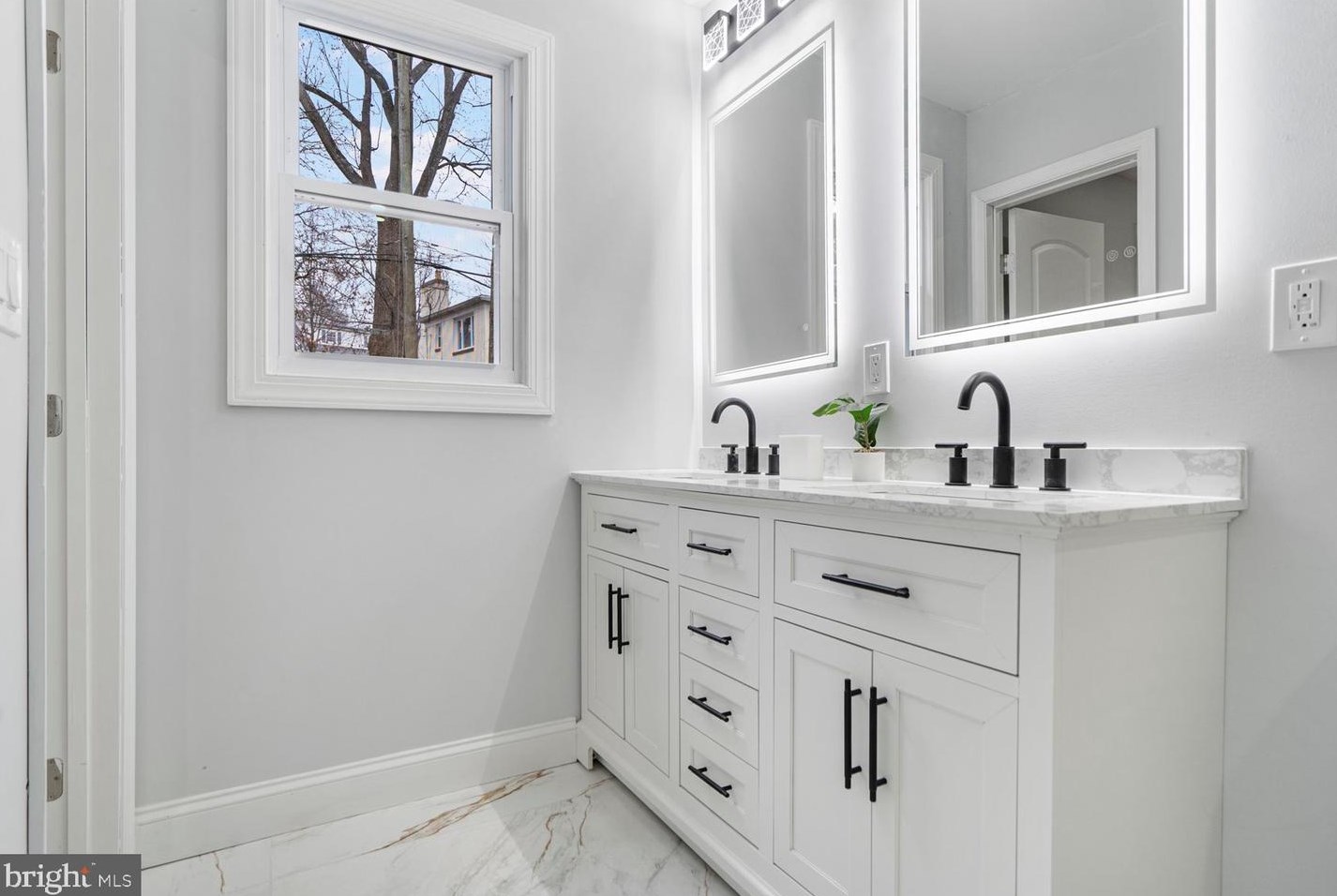 904 Stevenson Ln, Baltimore MD  21286-7916 exterior