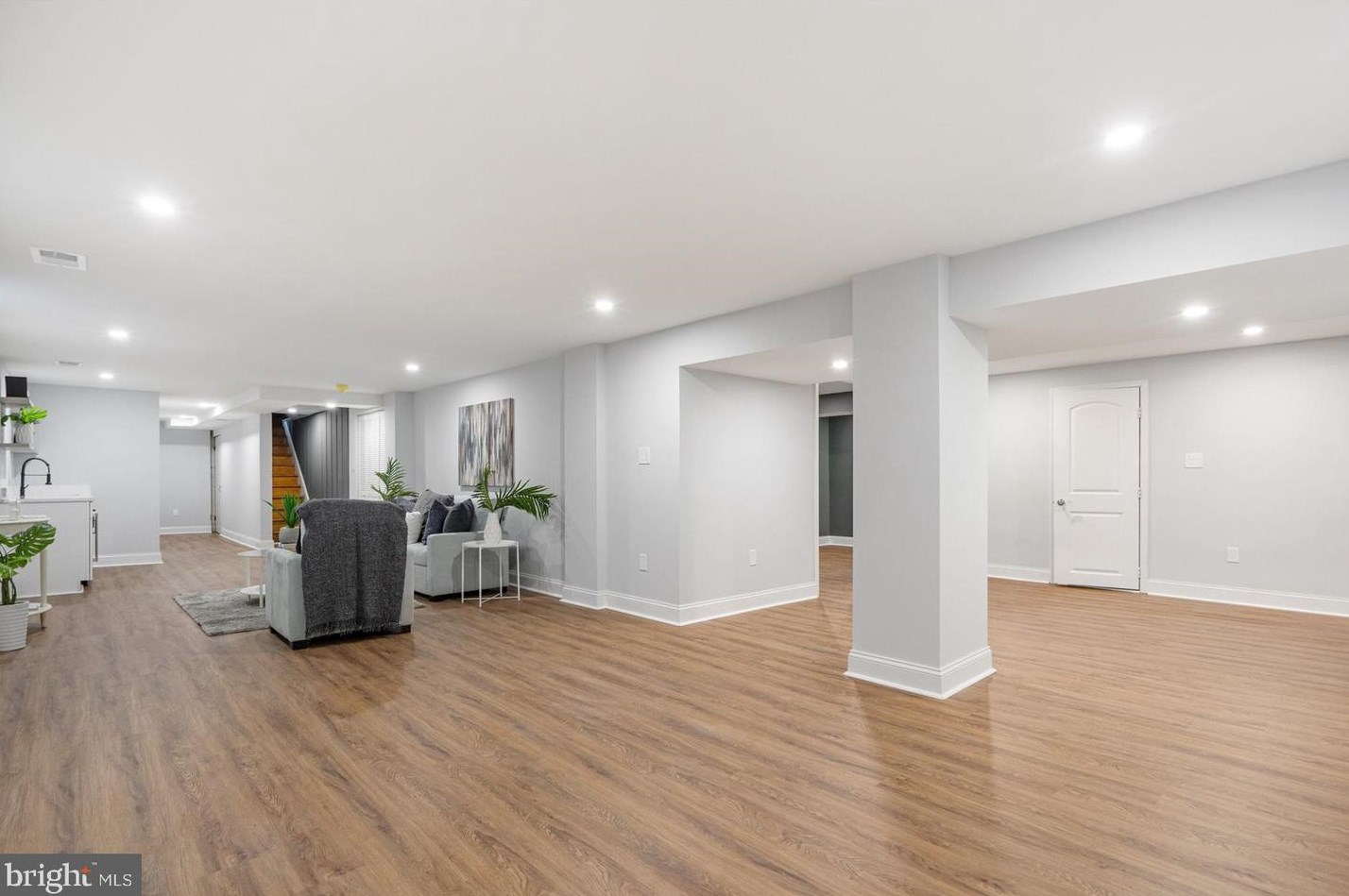 904 Stevenson Ln, Baltimore MD  21286-7916 exterior