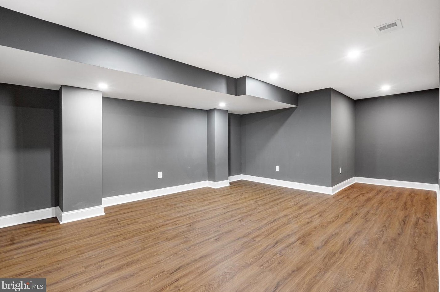 904 Stevenson Ln, Baltimore MD  21286-7916 exterior