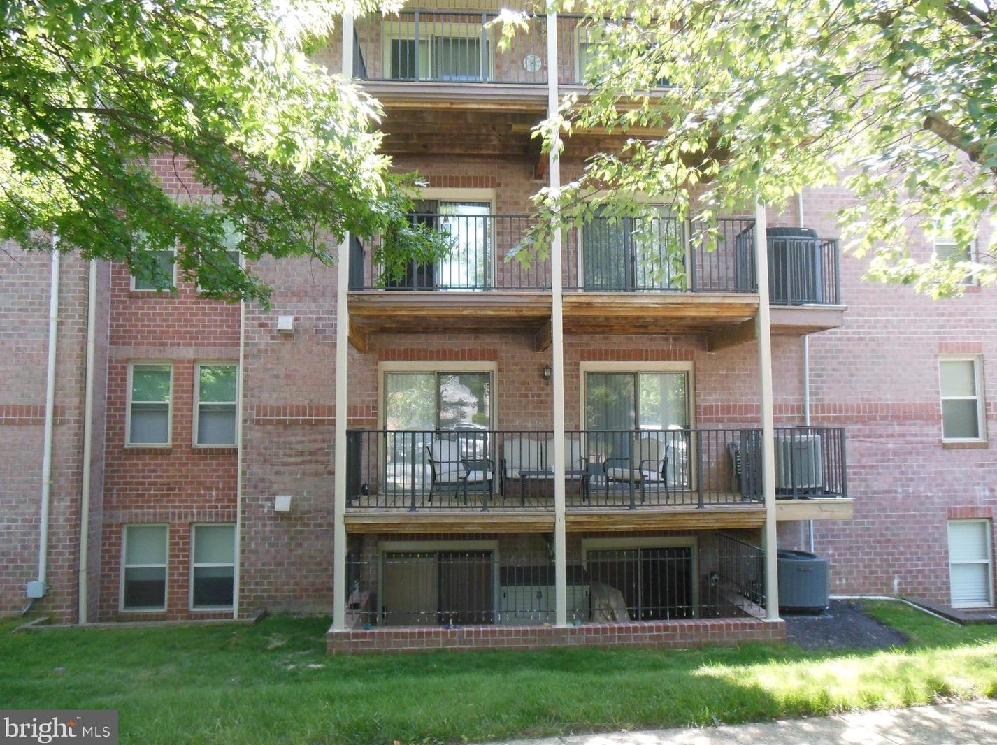 3907 Hannon Ct, Baltimore MD  21236-5803 exterior