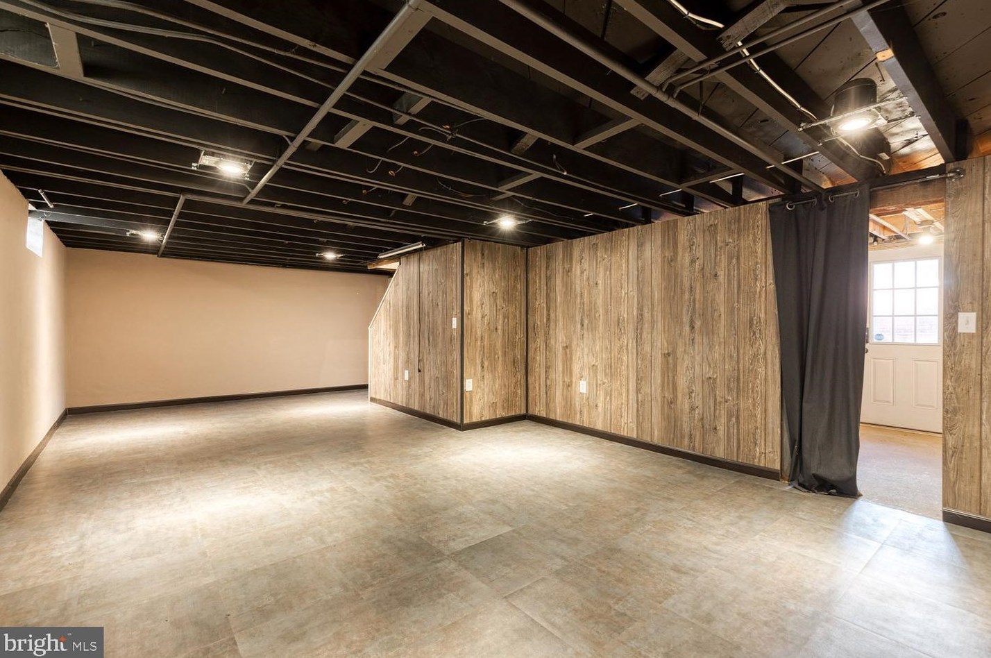 322 Savannah Rd, Baltimore MD 21221-4813 exterior