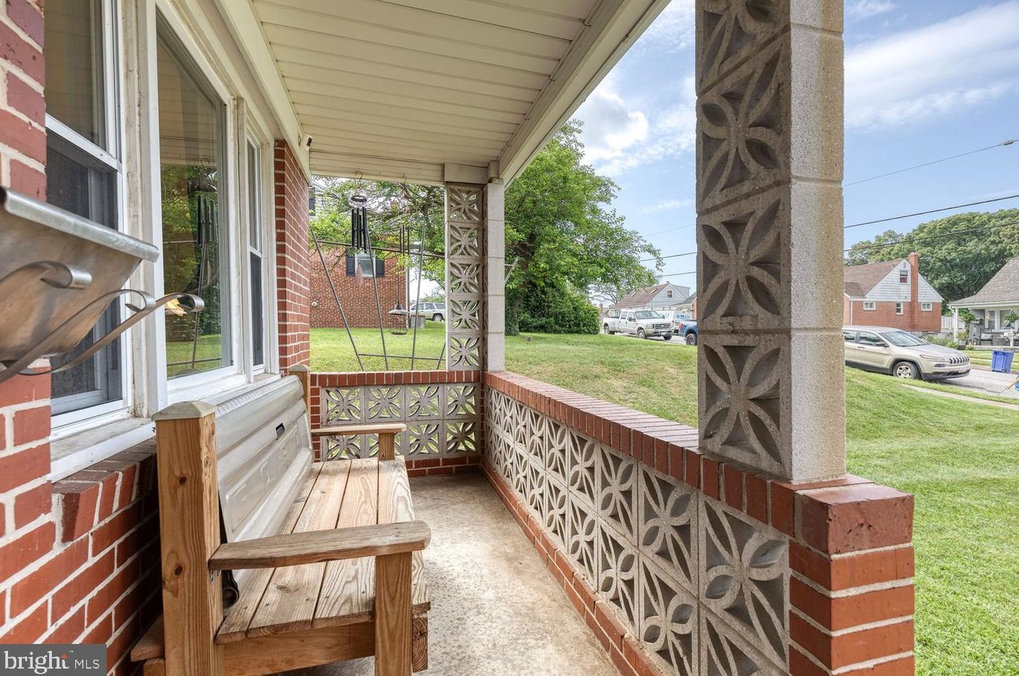 322 Savannah Rd, Baltimore, MD 21221-4812