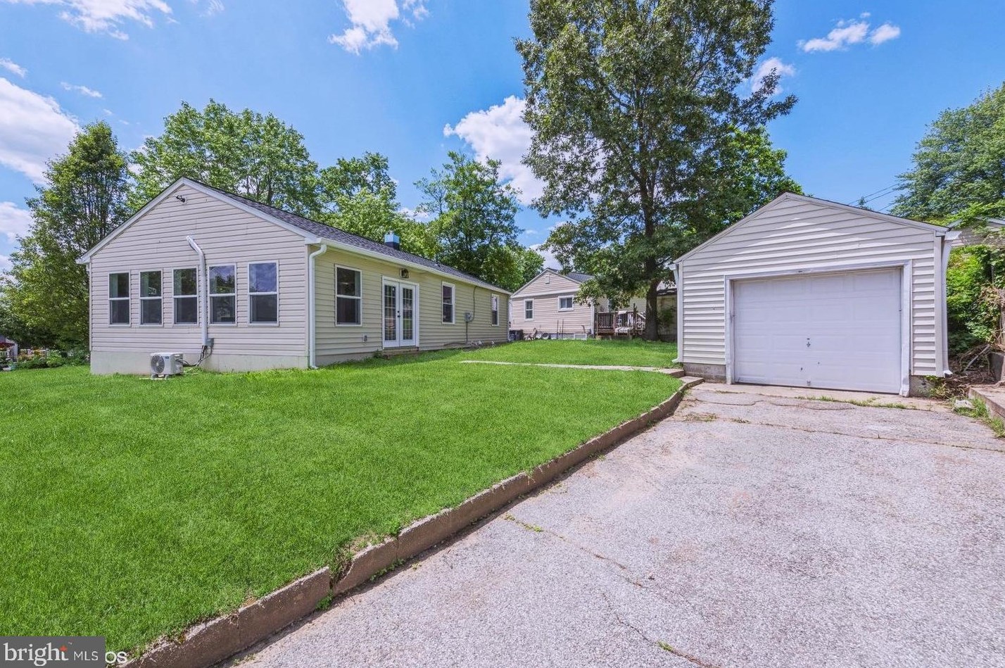 111 Alcock Rd, Baltimore, MD 21221-2110
