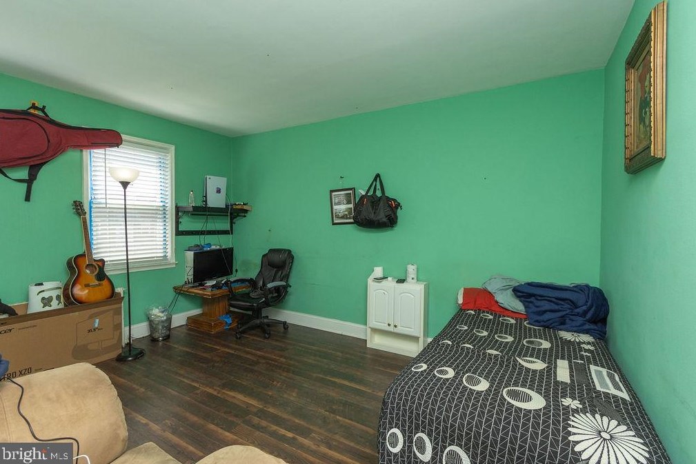 2921 Cornwall Rd, Baltimore, MD 21222-5315