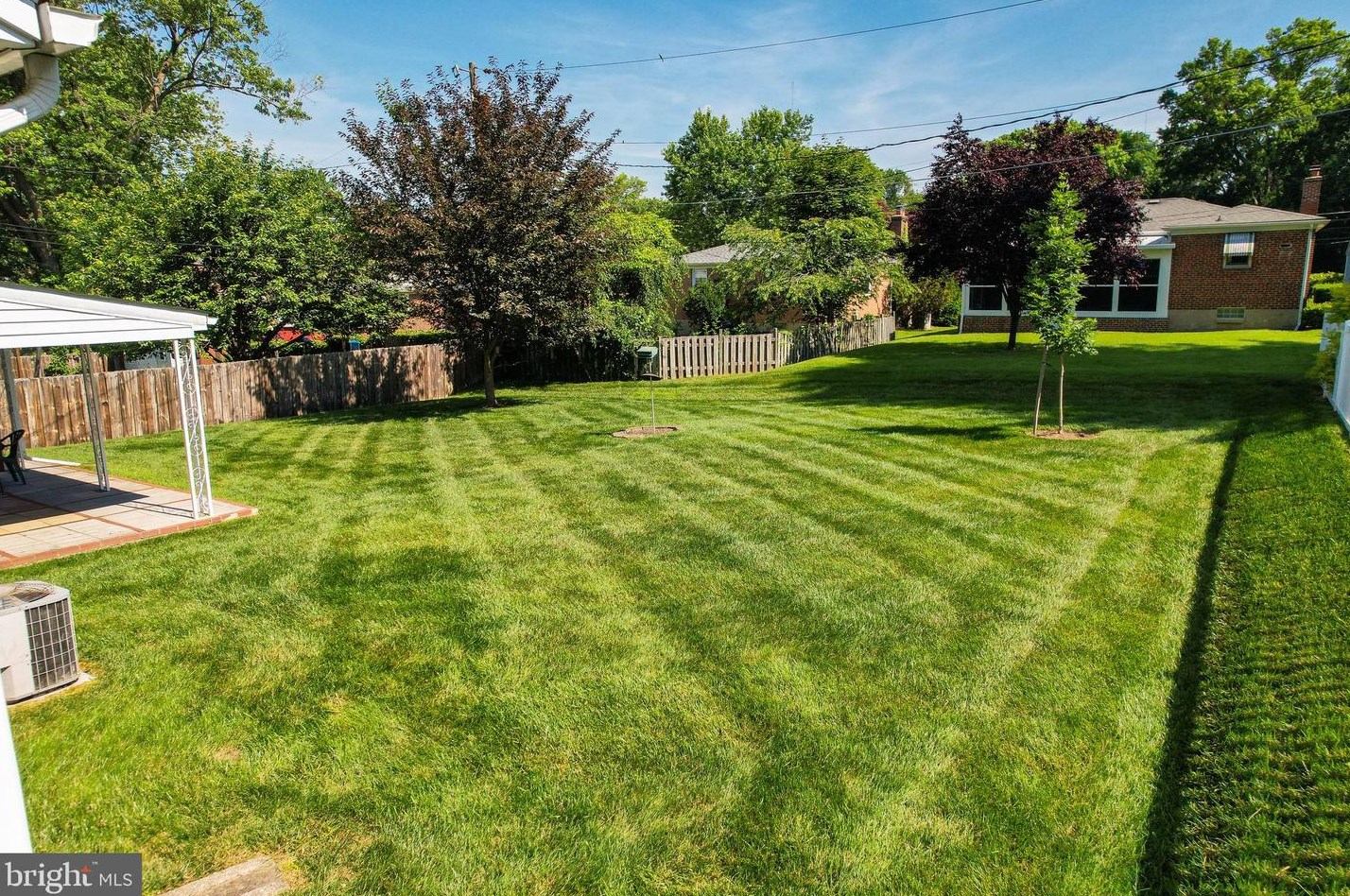 1922 Drummond Rd, Baltimore MD  21228-4206 exterior