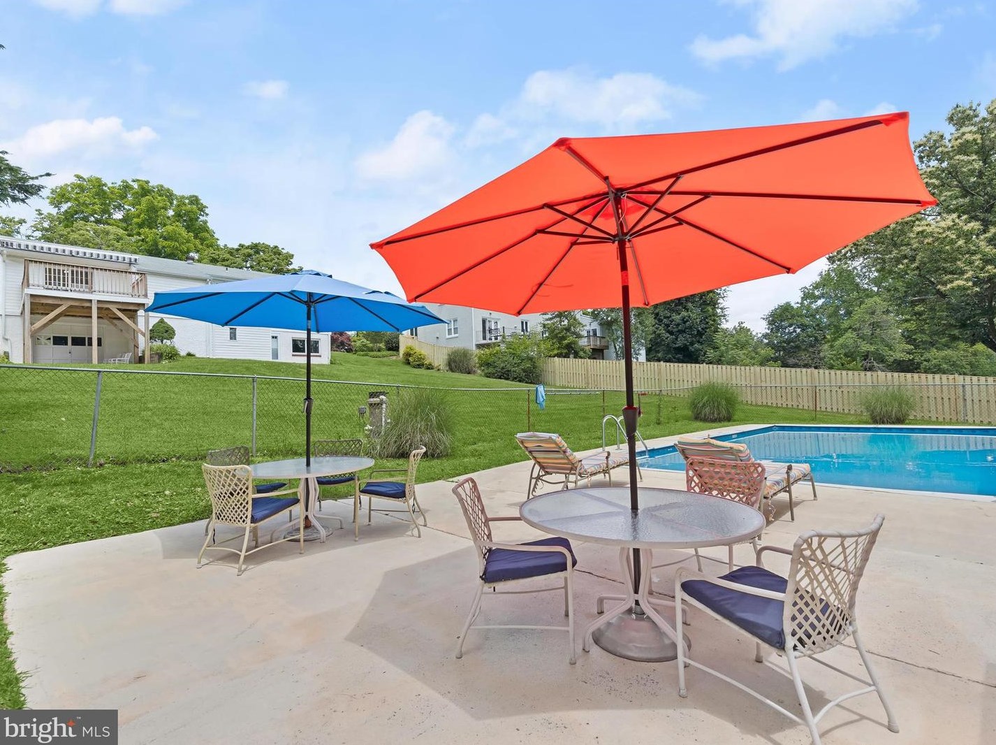 149 Longview Dr, Baltimore, MD 21228-5412
