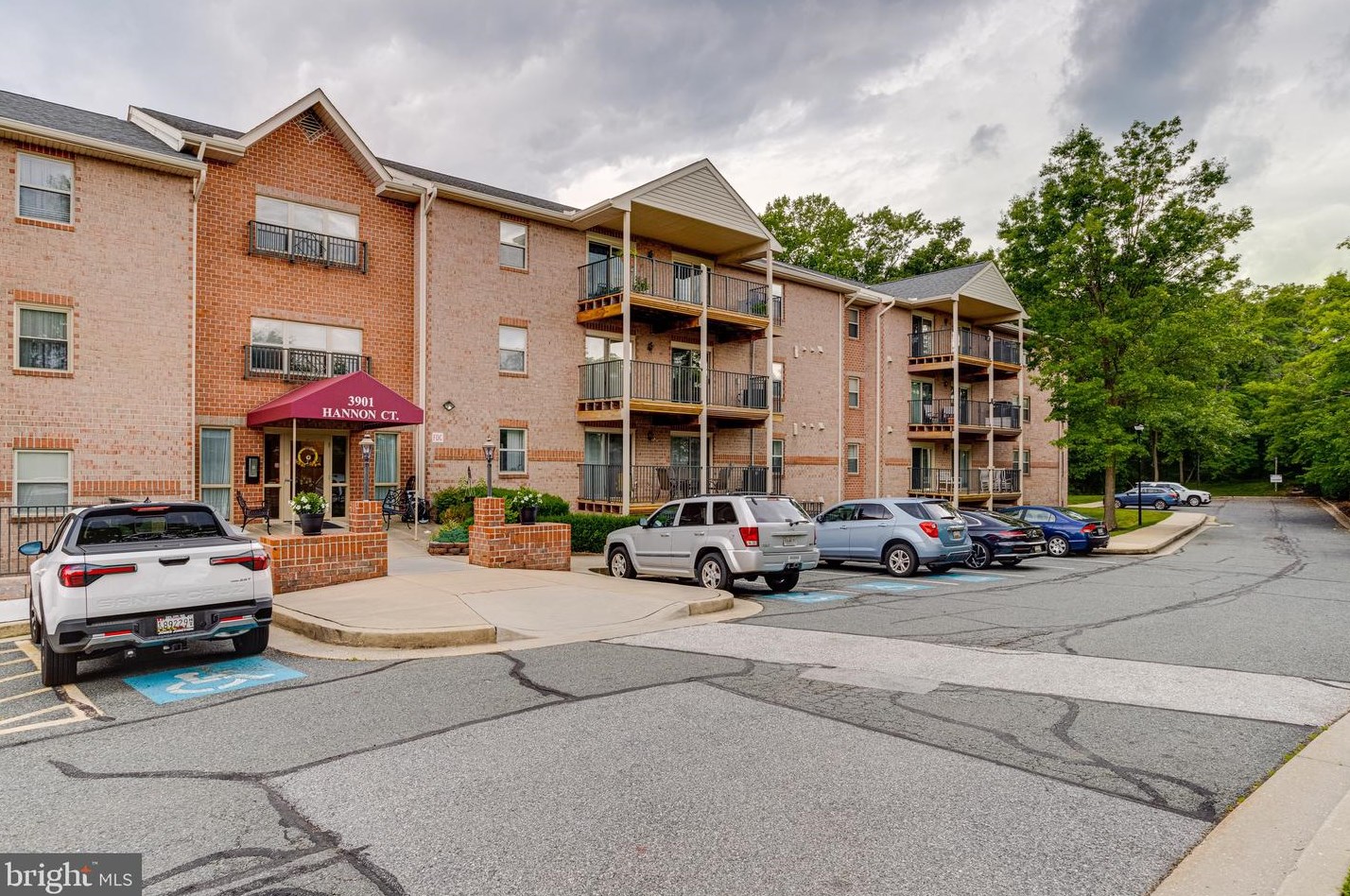3901 Hannon Ct, Baltimore, MD 21236-5804
