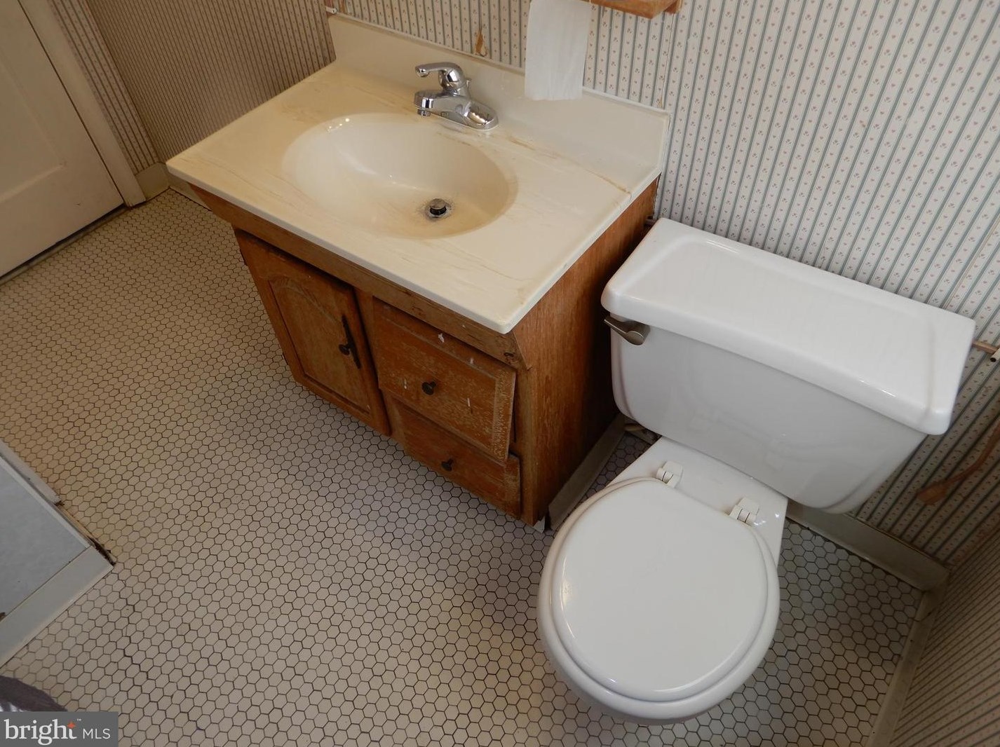 7223 Bridgewood Dr, Baltimore MD  21224-1901 exterior