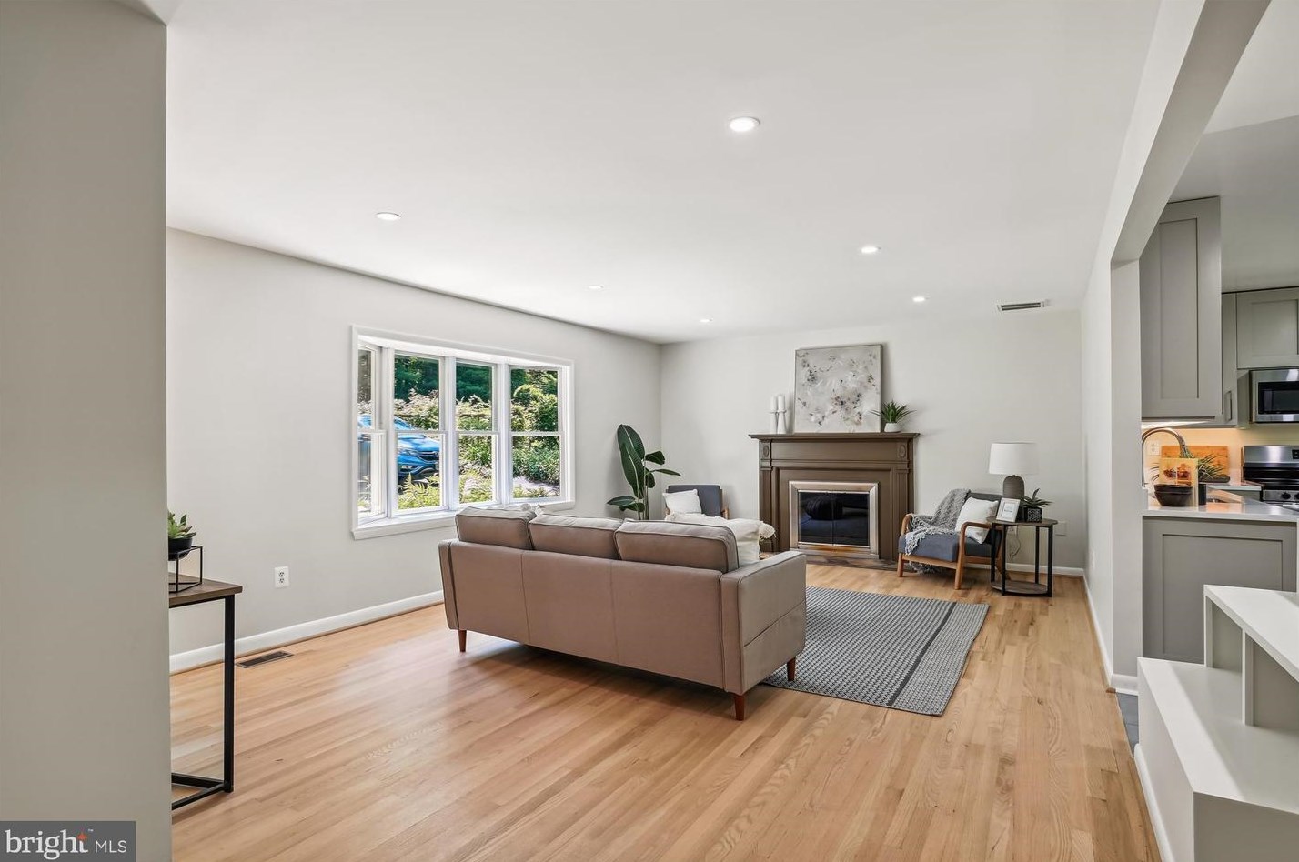 312 Patleigh Rd, Baltimore, MD 21228-5630