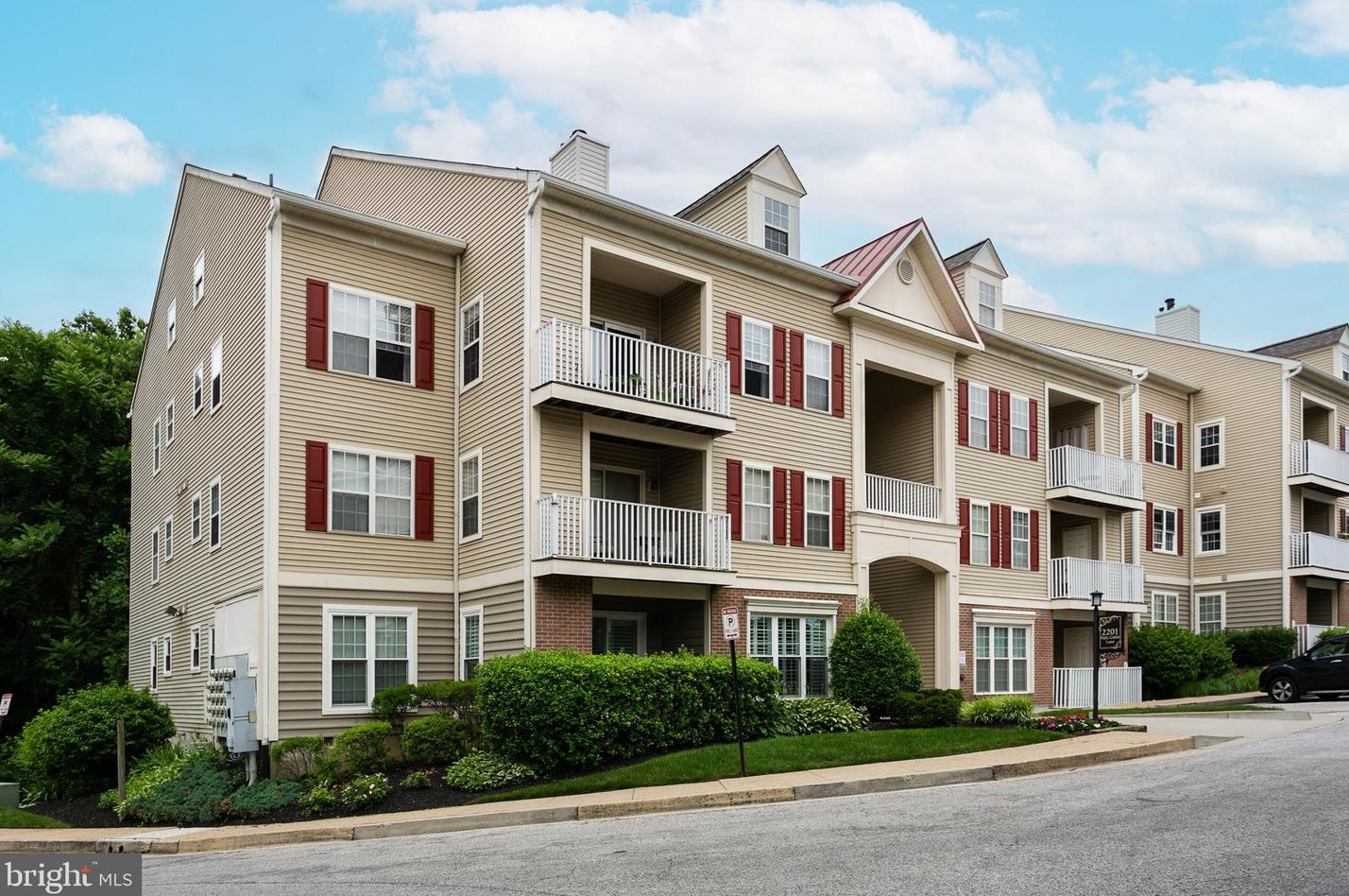 2201 Falls Gable Ln, Baltimore, MD 21209-5231