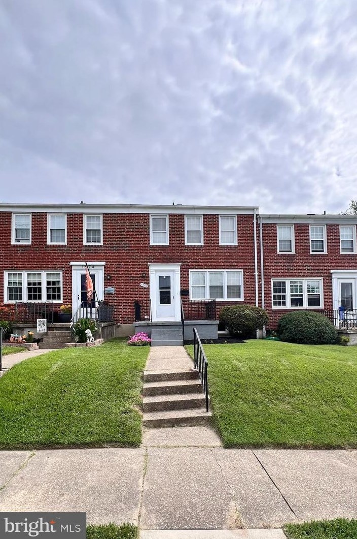 1576 Cottage Ln, Baltimore, MD 21286-8012