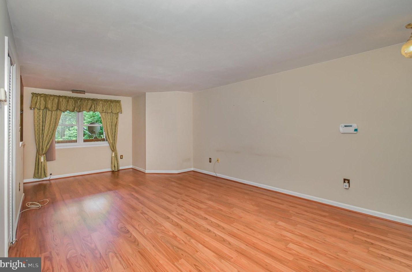 20 Deer Run Ct, Baltimore, MD 21227-3962