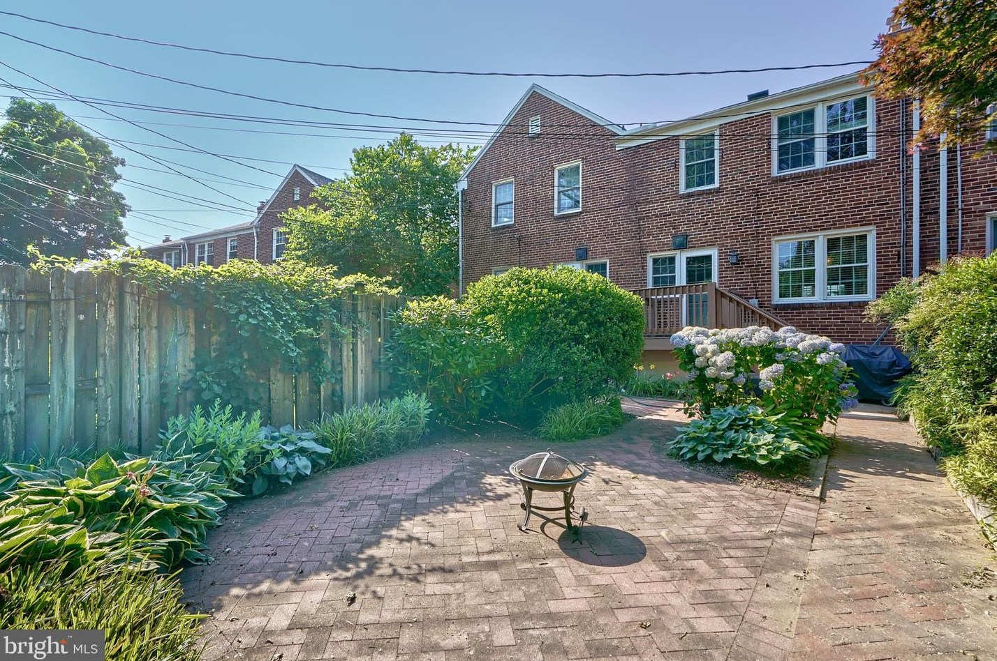 219 Stanmore Rd, Baltimore MD  21212-1135 exterior