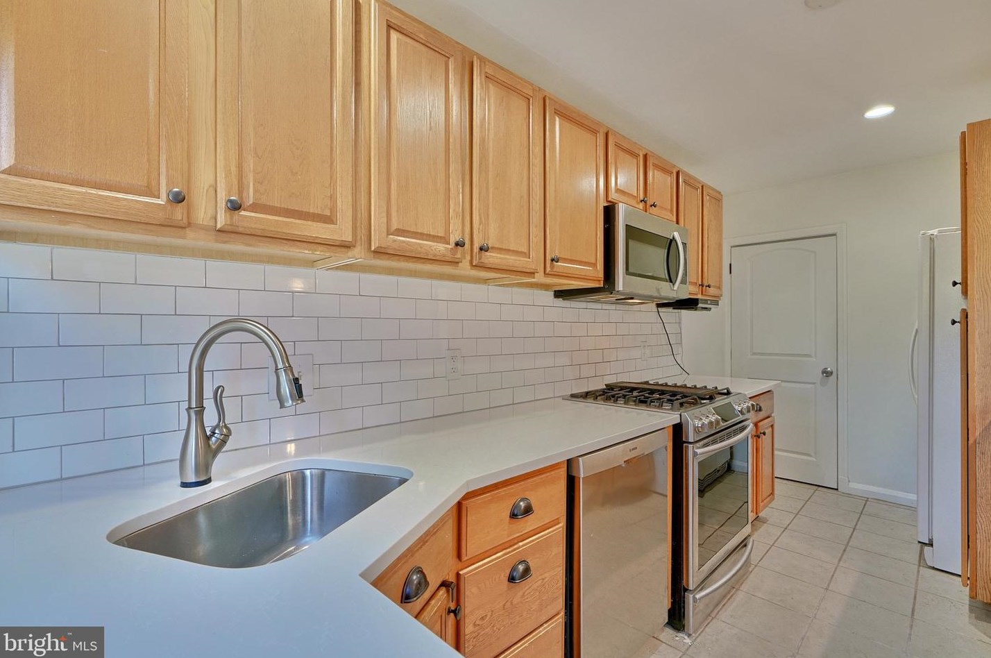 219 Stanmore Rd, Baltimore MD  21212-1135 exterior