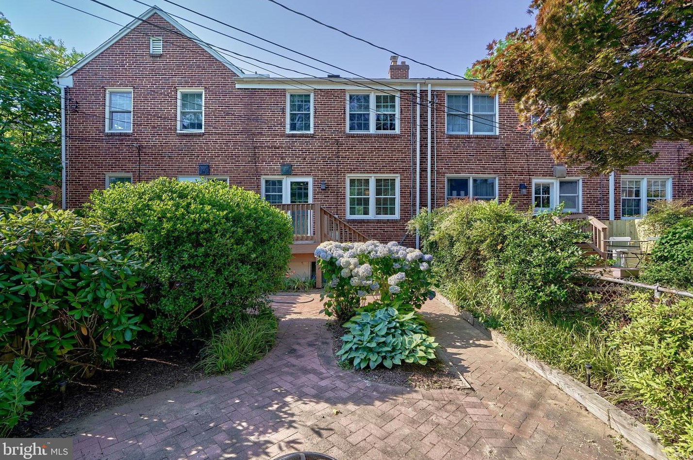 219 Stanmore Rd, Baltimore MD  21212-1135 exterior