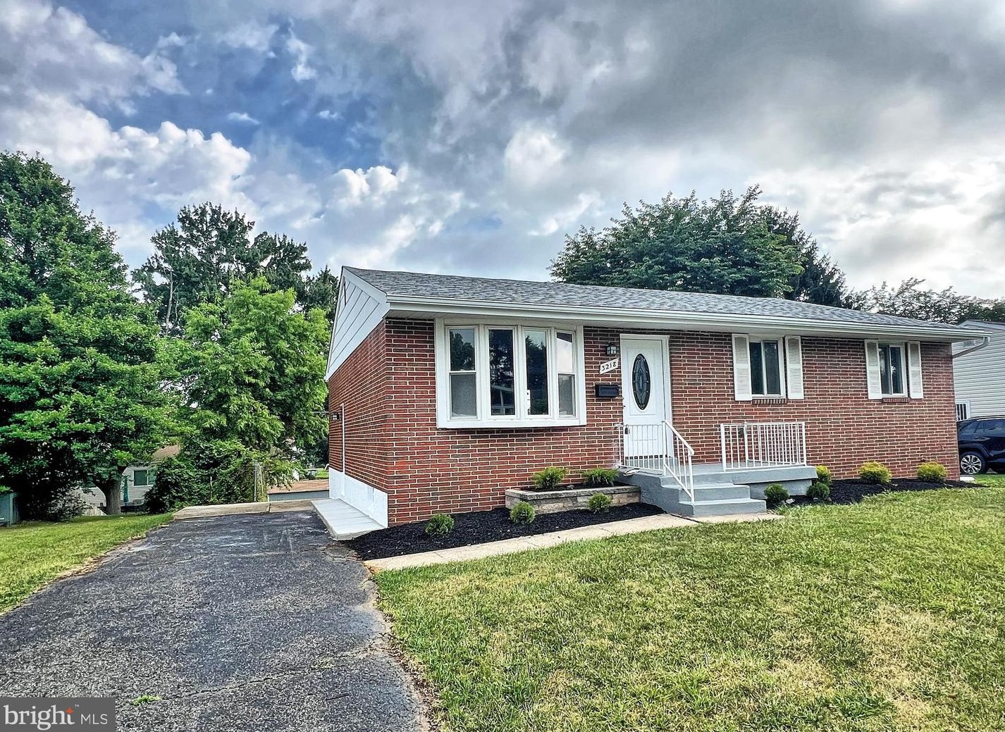 3218 Southgreen Rd, Baltimore, MD 21244-1151