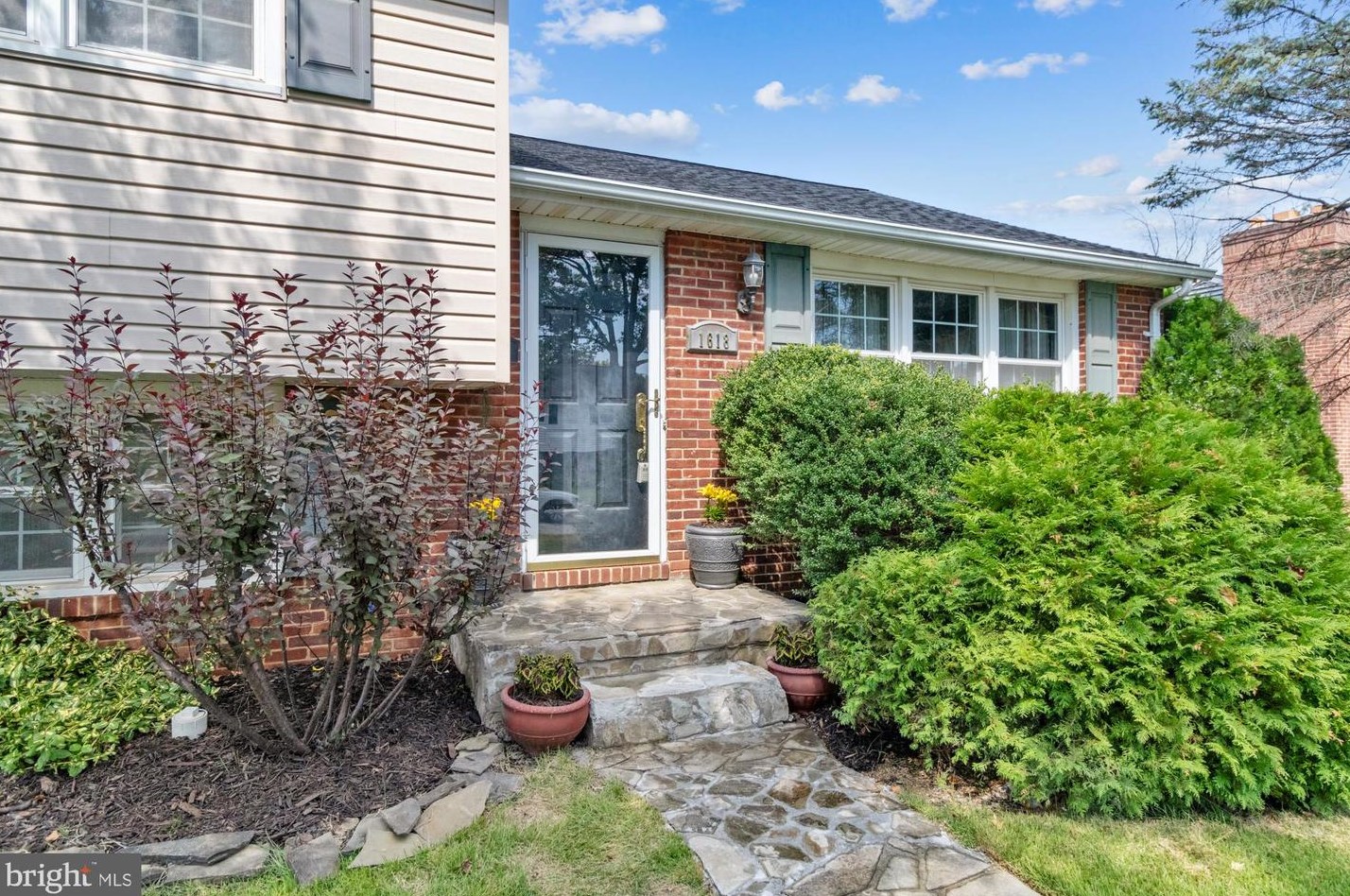 1618 Alston Rd, Baltimore, MD 21204-1910