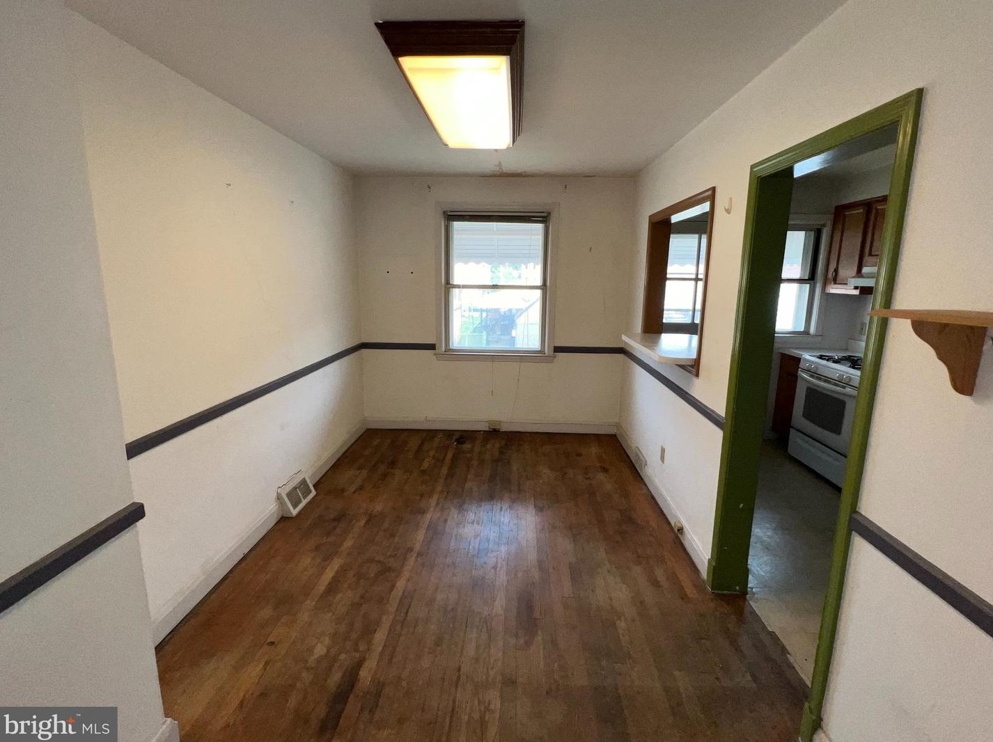 6818 Duluth Ave, Baltimore MD 21222-1111 exterior