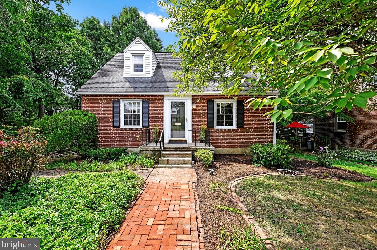 311 Linden Ave, Baltimore MD 21227-2449 exterior