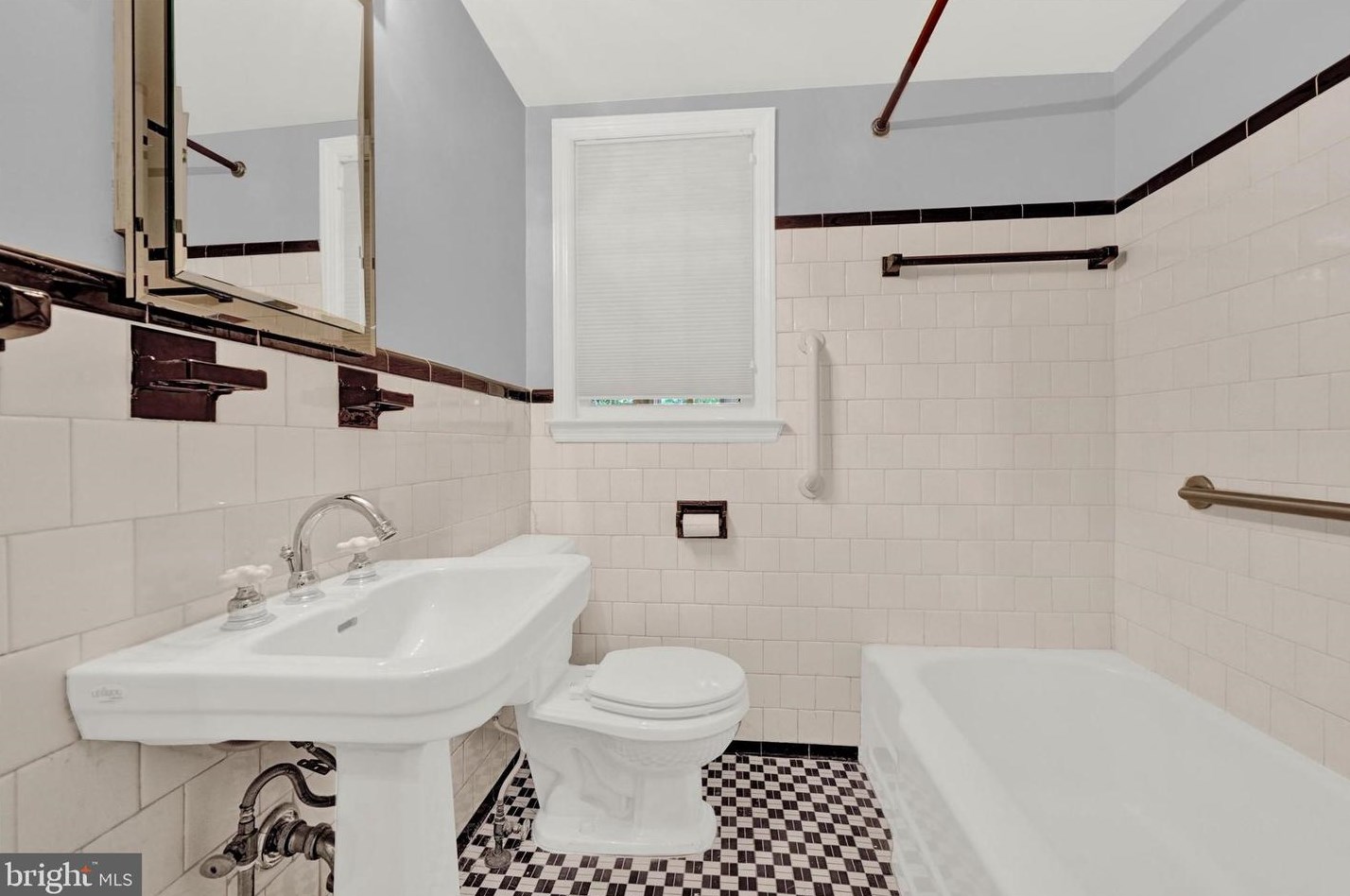 311 Linden Ave, Baltimore MD 21227-2449 exterior