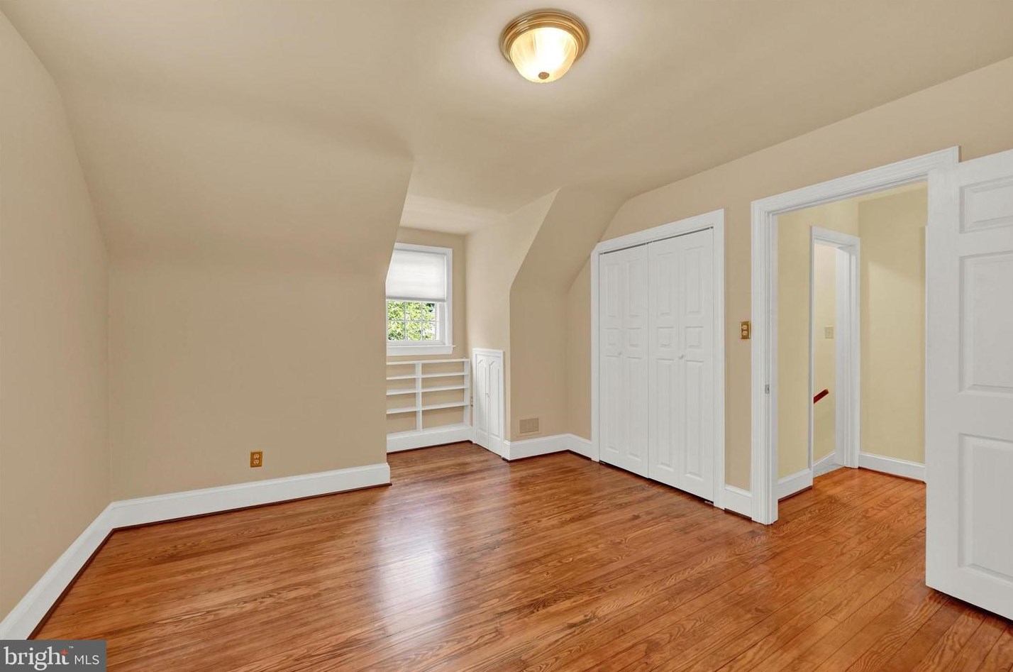 311 Linden Ave, Baltimore MD 21227-2449 exterior