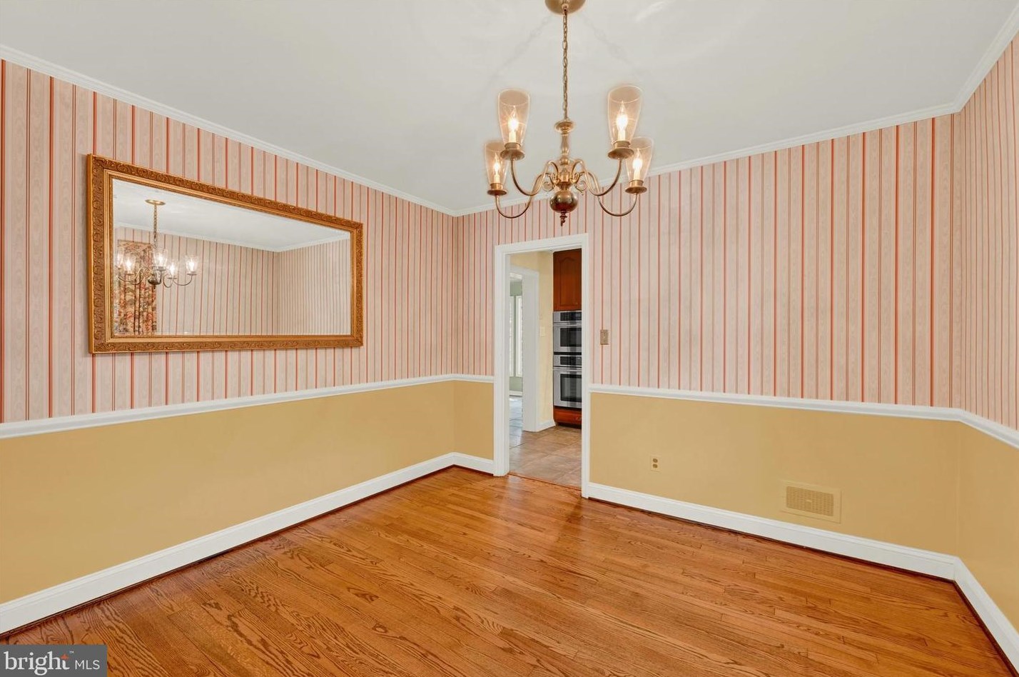 311 Linden Ave, Baltimore MD 21227-2449 exterior