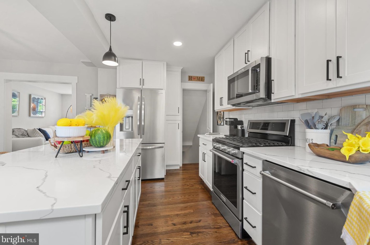 203 Blenheim Rd, Baltimore MD  21212-1704 exterior