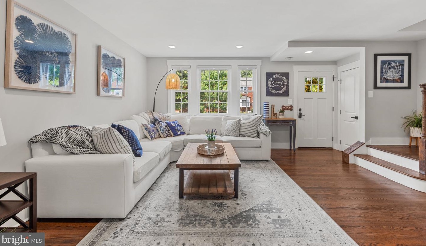 203 Blenheim Rd, Baltimore MD  21212-1704 exterior