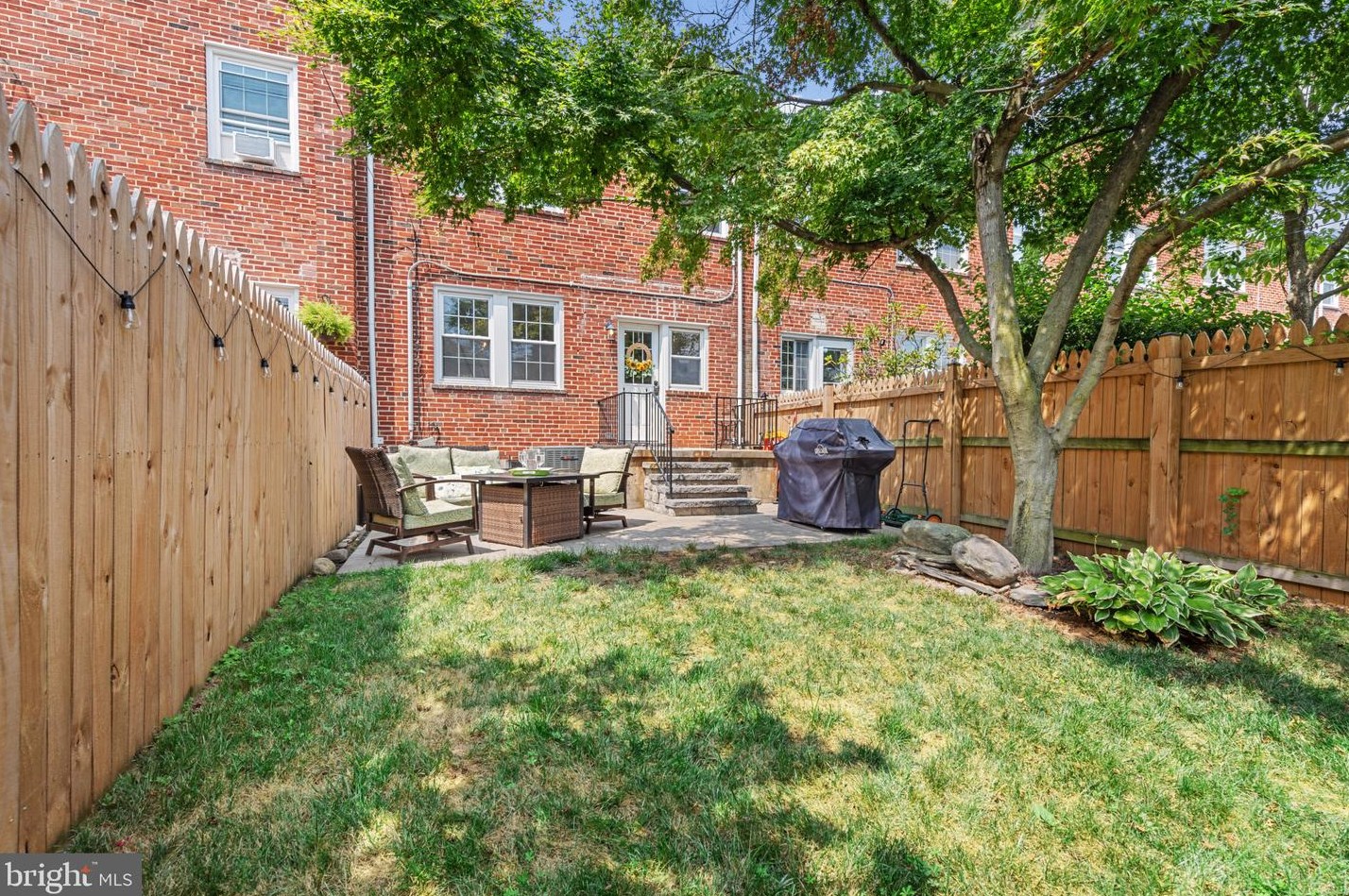 203 Blenheim Rd, Baltimore MD  21212-1704 exterior