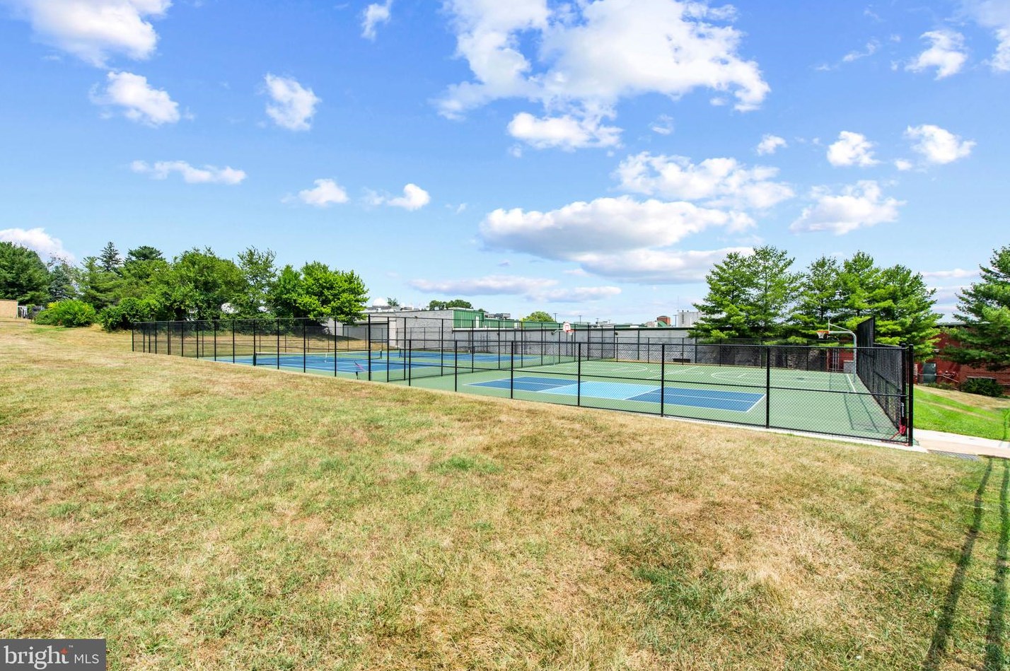 203 Blenheim Rd, Baltimore MD  21212-1704 exterior