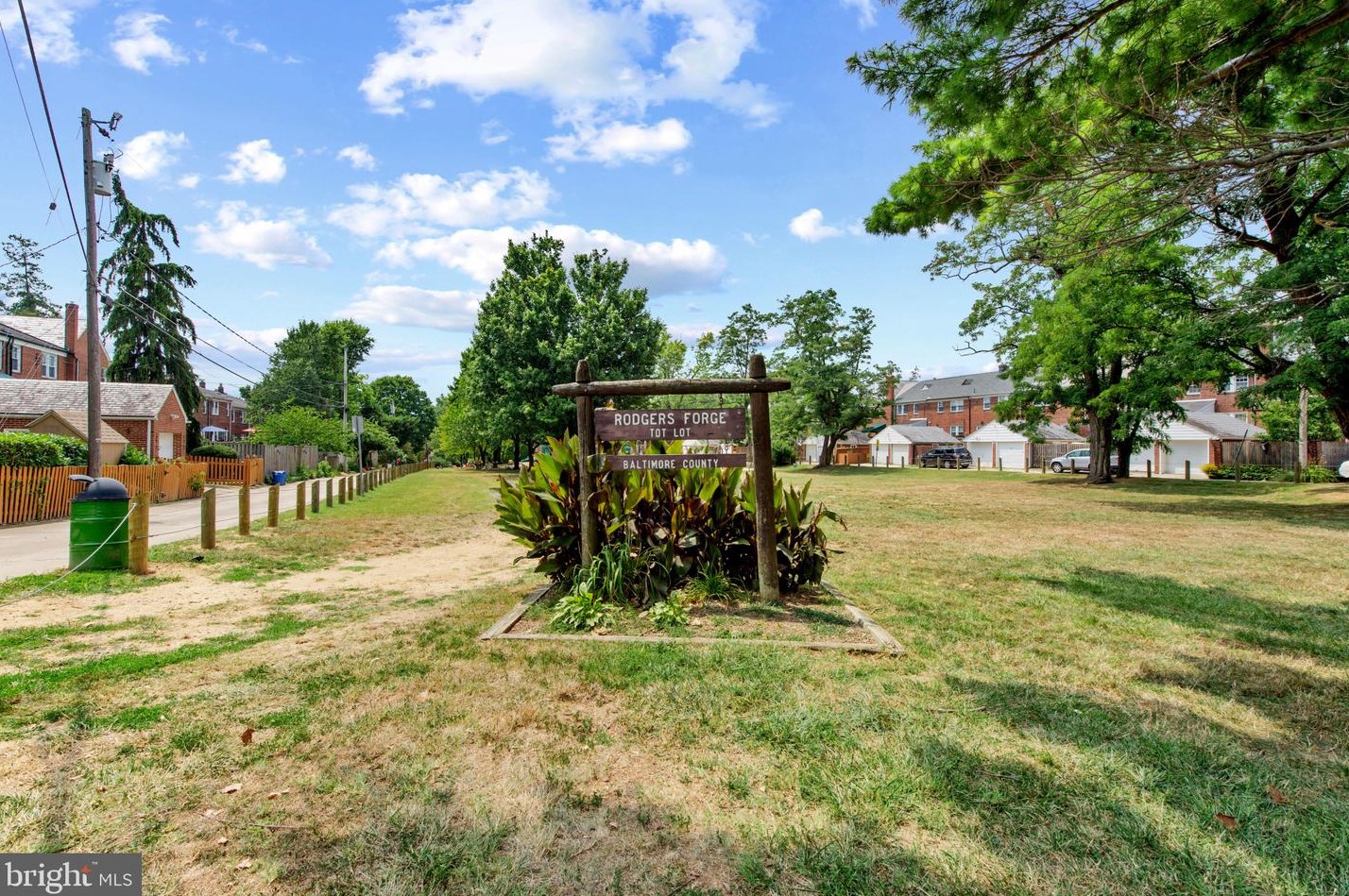 203 Blenheim Rd, Baltimore MD  21212-1704 exterior