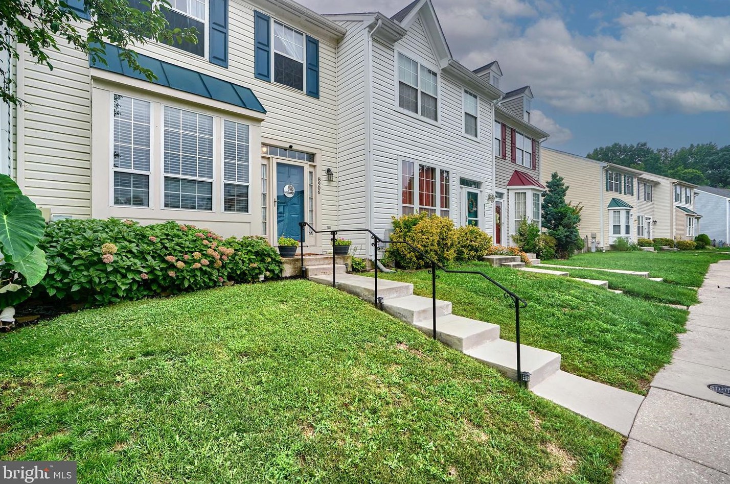 8906 Quail Run Dr, Perry Hall, MD 21128