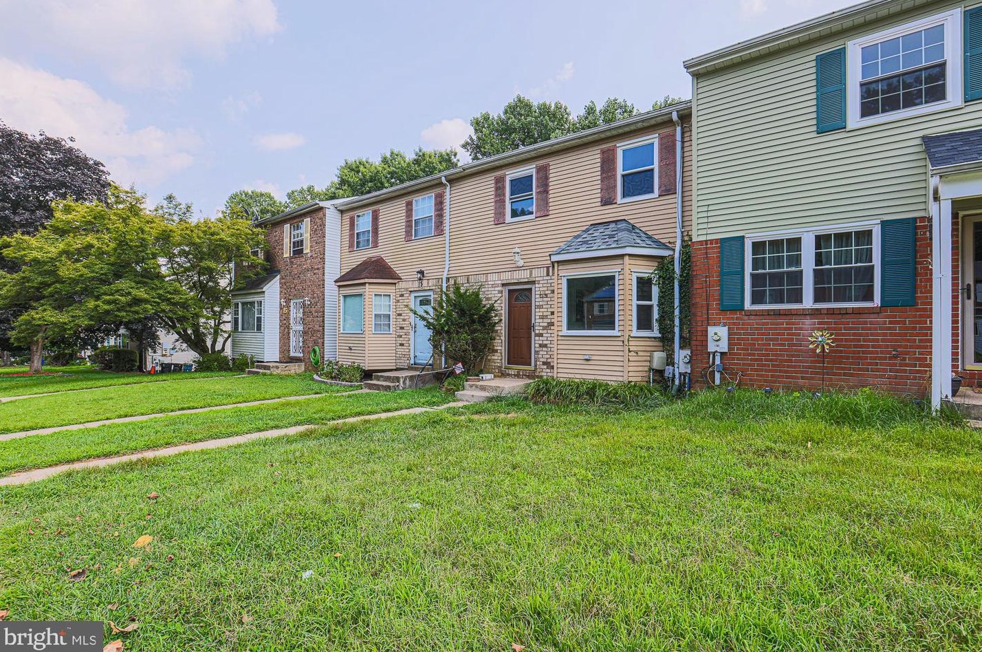 11 Aventura Ct, McDonogh Run, MD 21133