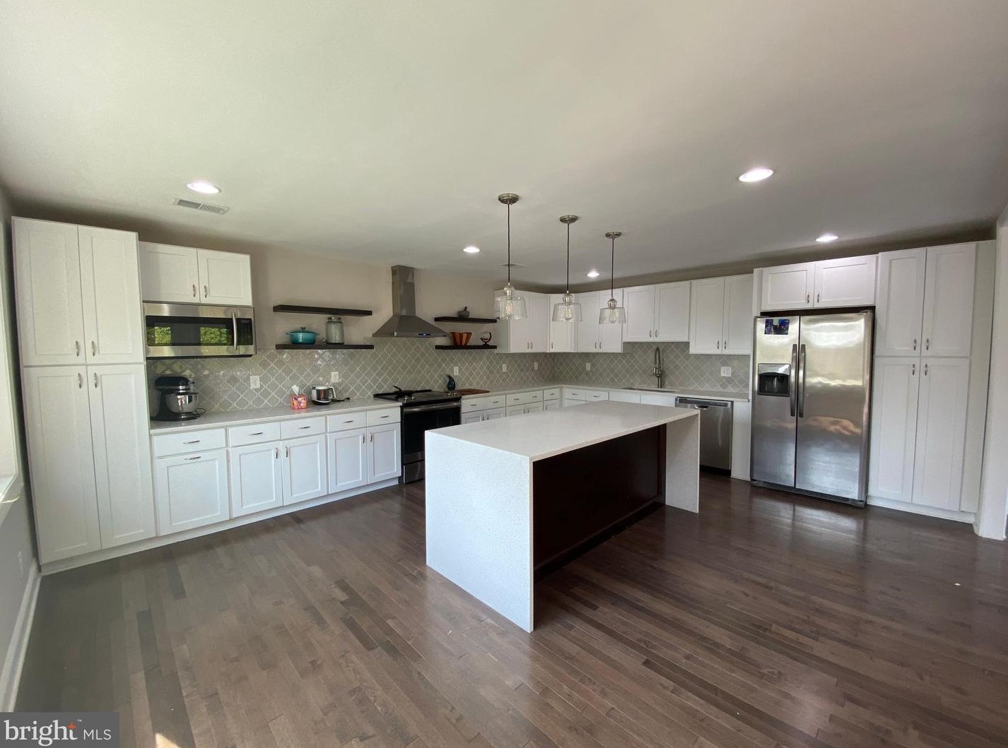 805 Joppa Rd, Baltimore, MD 21204-3813