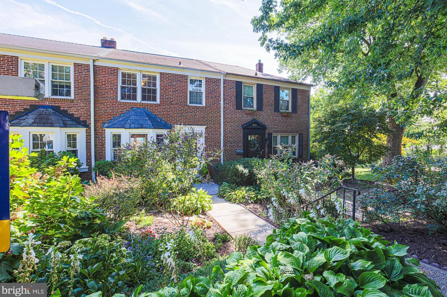 7210 Lanark Rd, Baltimore, MD 21212-1403