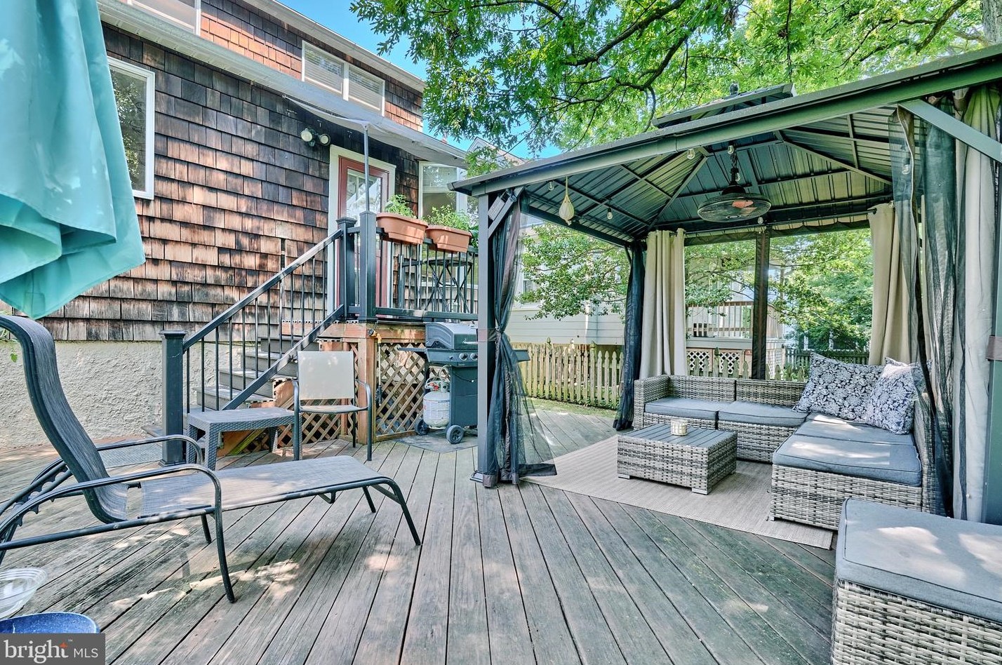 725 Dunkirk Rd, Baltimore MD  21212-2005 exterior