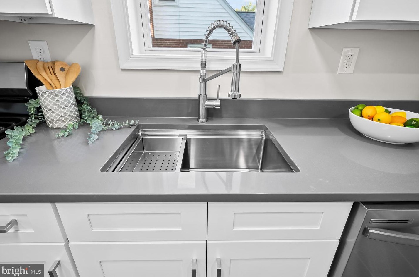 5720 Cynthia Ter, Baltimore MD  21206-3006 exterior