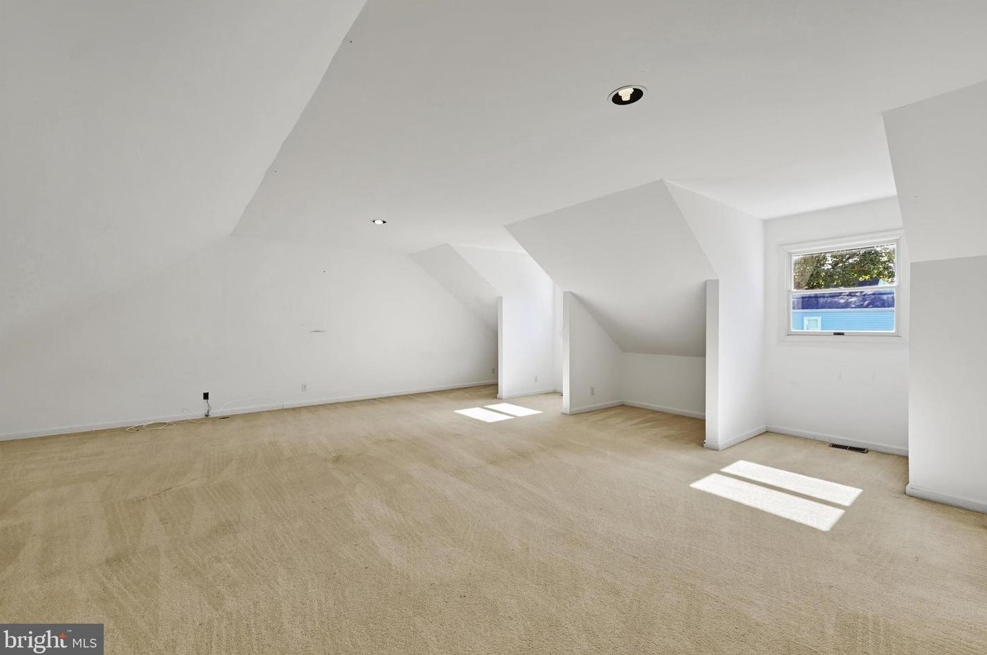 9746 Magledt Rd, Baltimore MD  21234-1822 exterior