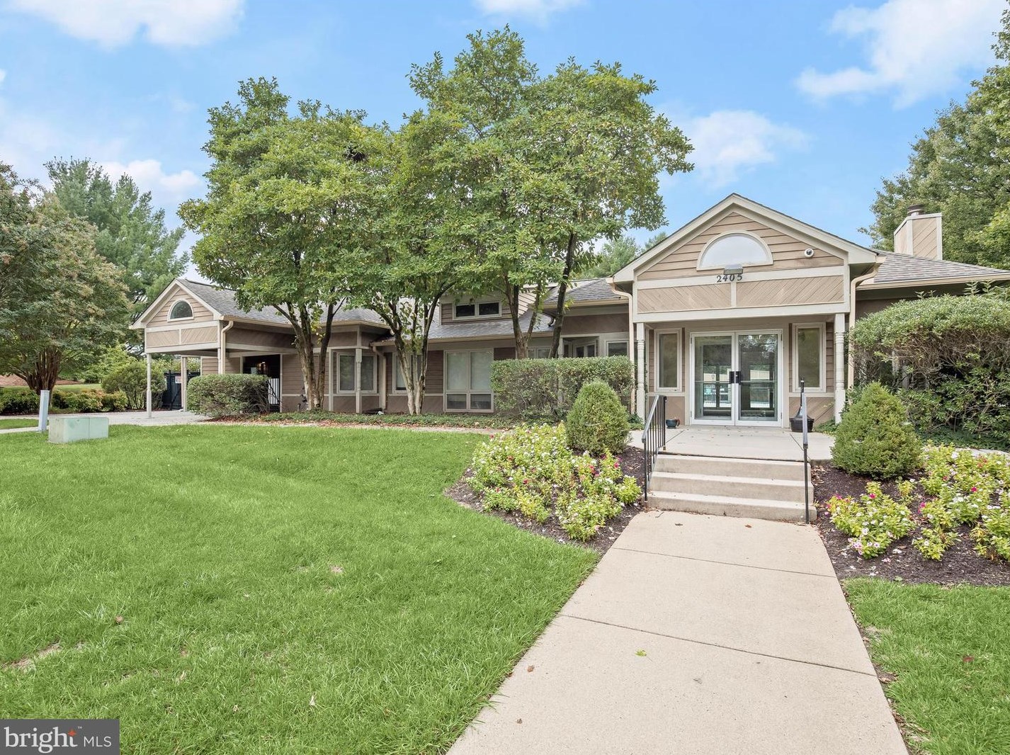 17 Stridesham Ct, Baltimore MD  21209-5301 exterior