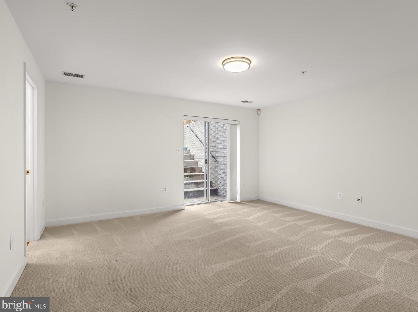 17 Stridesham Ct, Baltimore MD  21209-5301 exterior