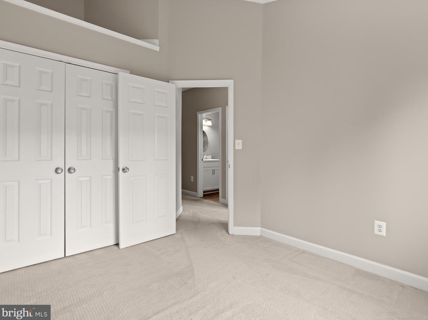 17 Stridesham Ct, Baltimore MD  21209-5301 exterior